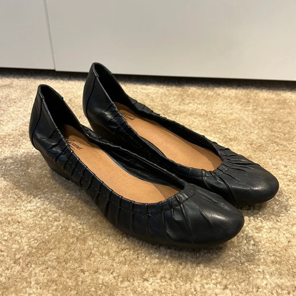 Lucky Brand Black Leather Wedges 9
